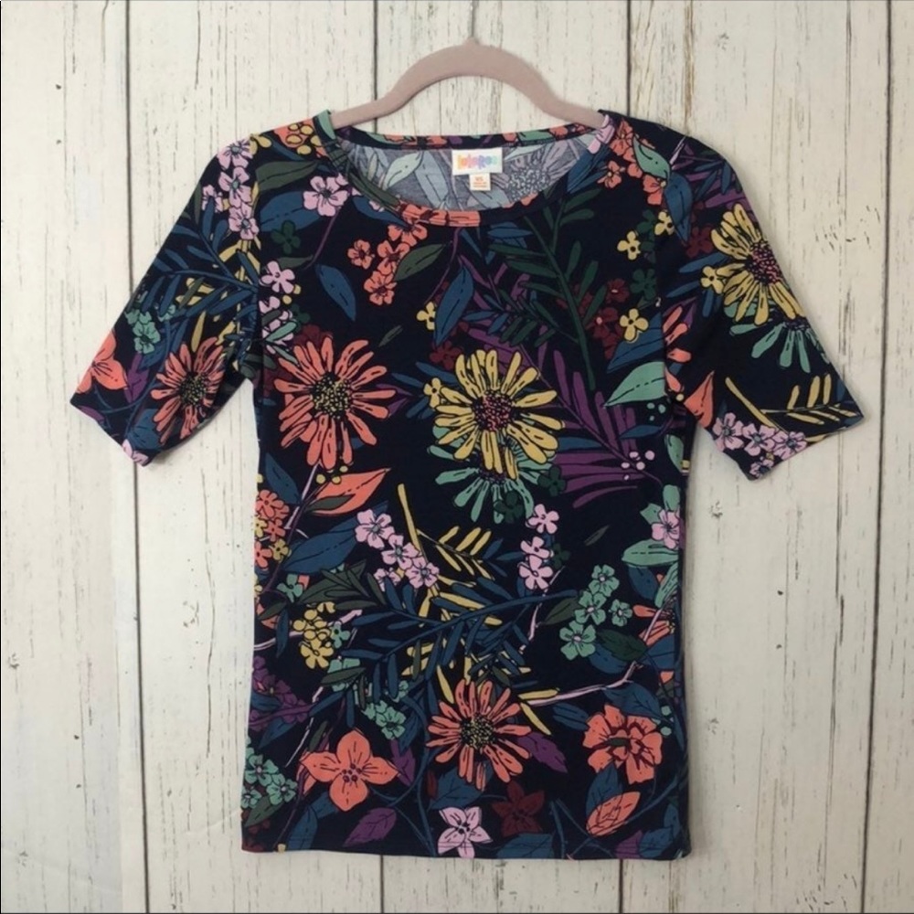 NWT LuLaRoe T-Shirt Floral Print T-Shirt